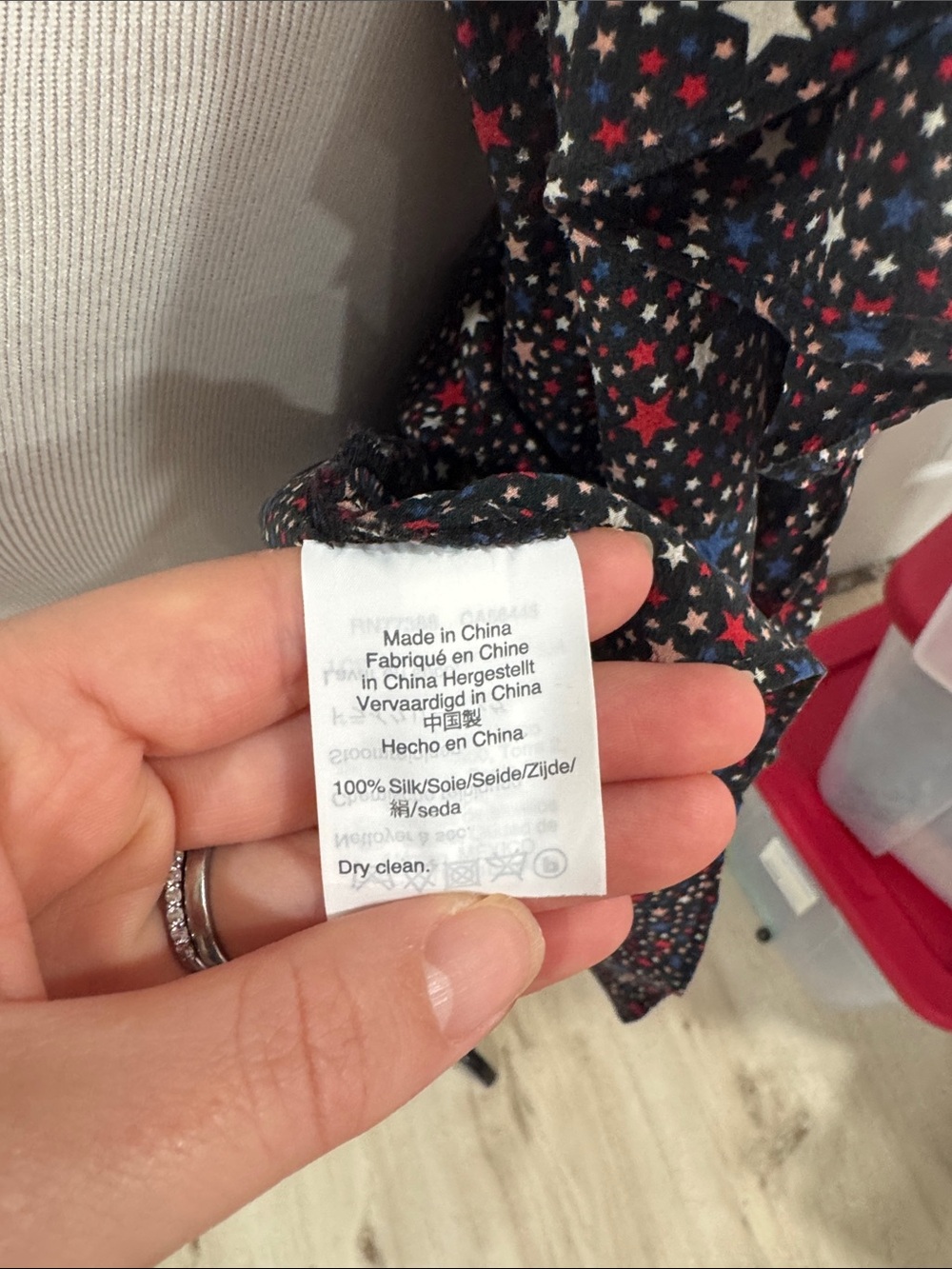 Madewell Ruffle Star Print wrap Blouse 100% silk Black Stars patriotic America - Picture 8 of 9